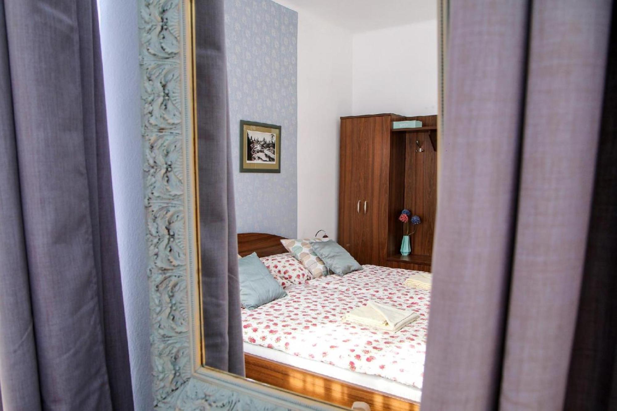 Mini Hotel Abraka & Apartments Český Krumlov Exteriör bild