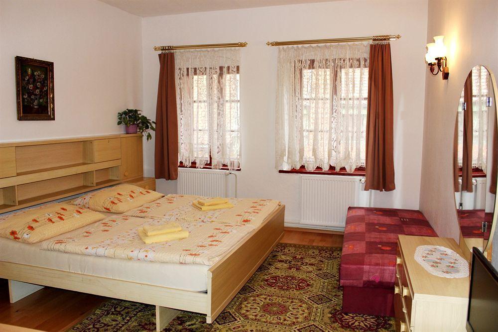 Mini Hotel Abraka & Apartments Český Krumlov Exteriör bild