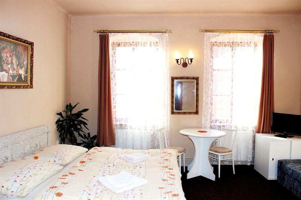 Mini Hotel Abraka & Apartments Český Krumlov Exteriör bild