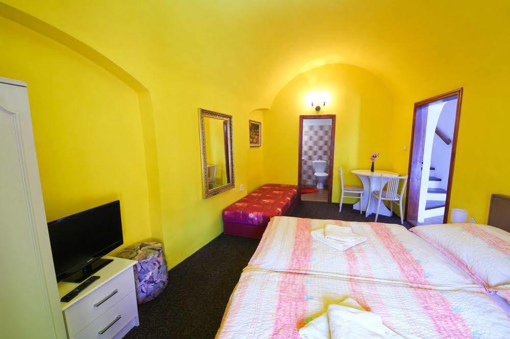 Mini Hotel Abraka & Apartments Český Krumlov Exteriör bild